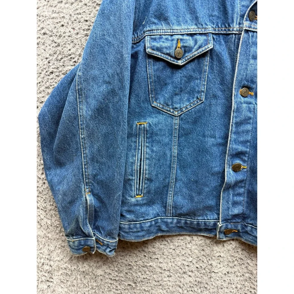 Vintage 1990s Marlboro Country Store Denim Trucker Jacket Blue Adult Size L